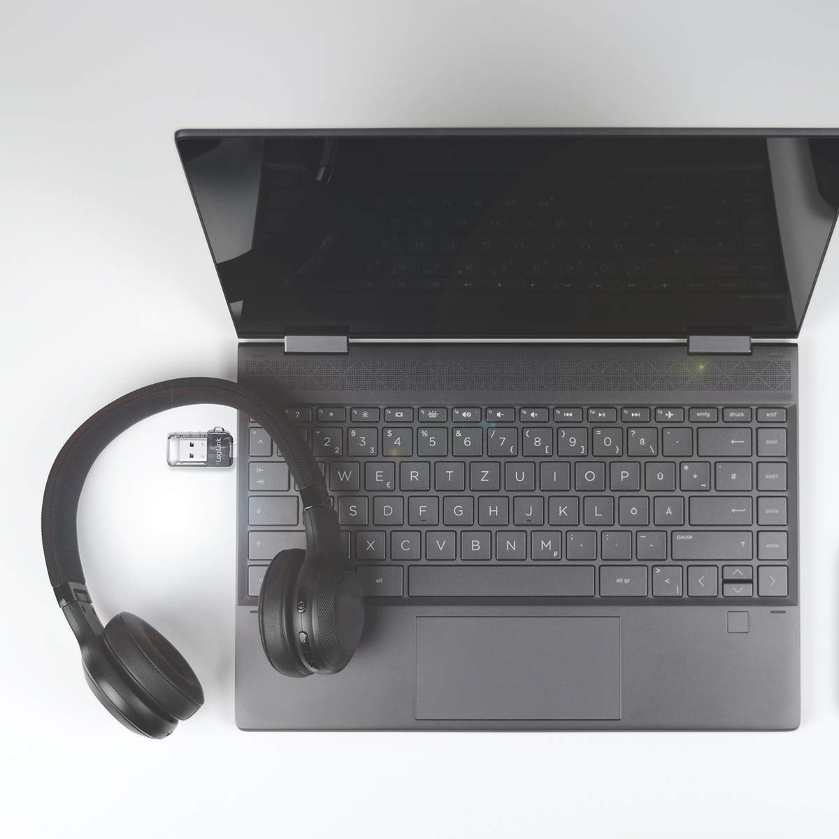 "Kompakter Bluetooth 5.0 Adapter: Mini USB-A & USB-C für alle Geräte!"