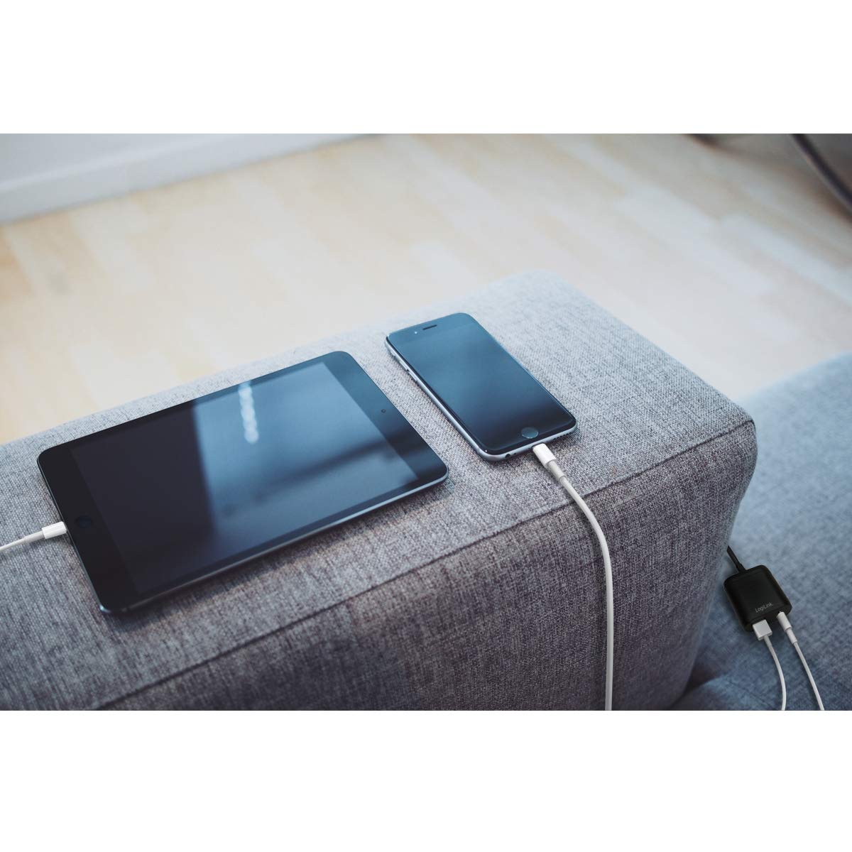 "Komfortabel Laden: 1,5m USB-C Adapter für 2 Geräte gleichzeitig, Schwarz"
