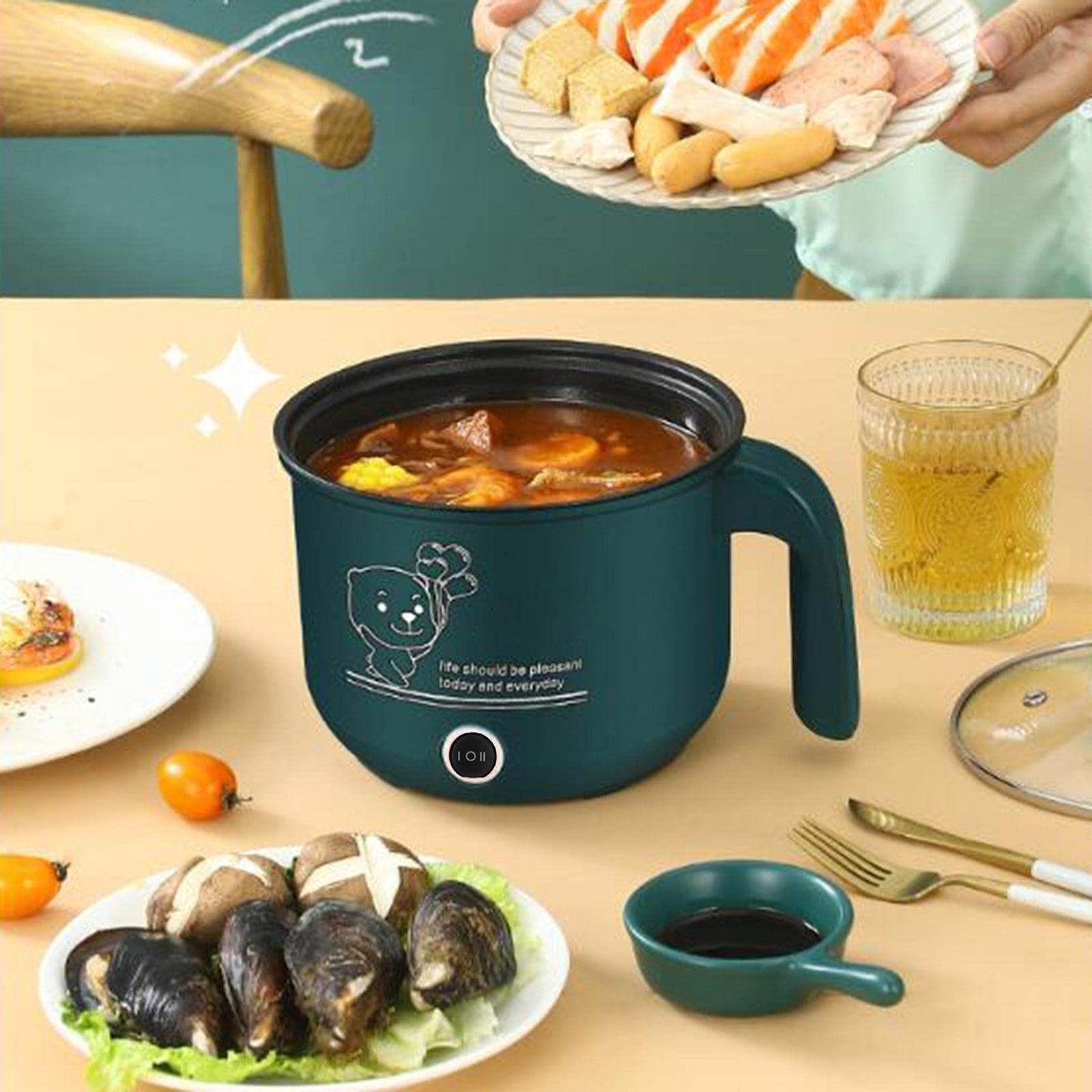 "Multifunktionaler Mini Hot Pot: Tragbarer Elektro-Nudelkocher in Grün"