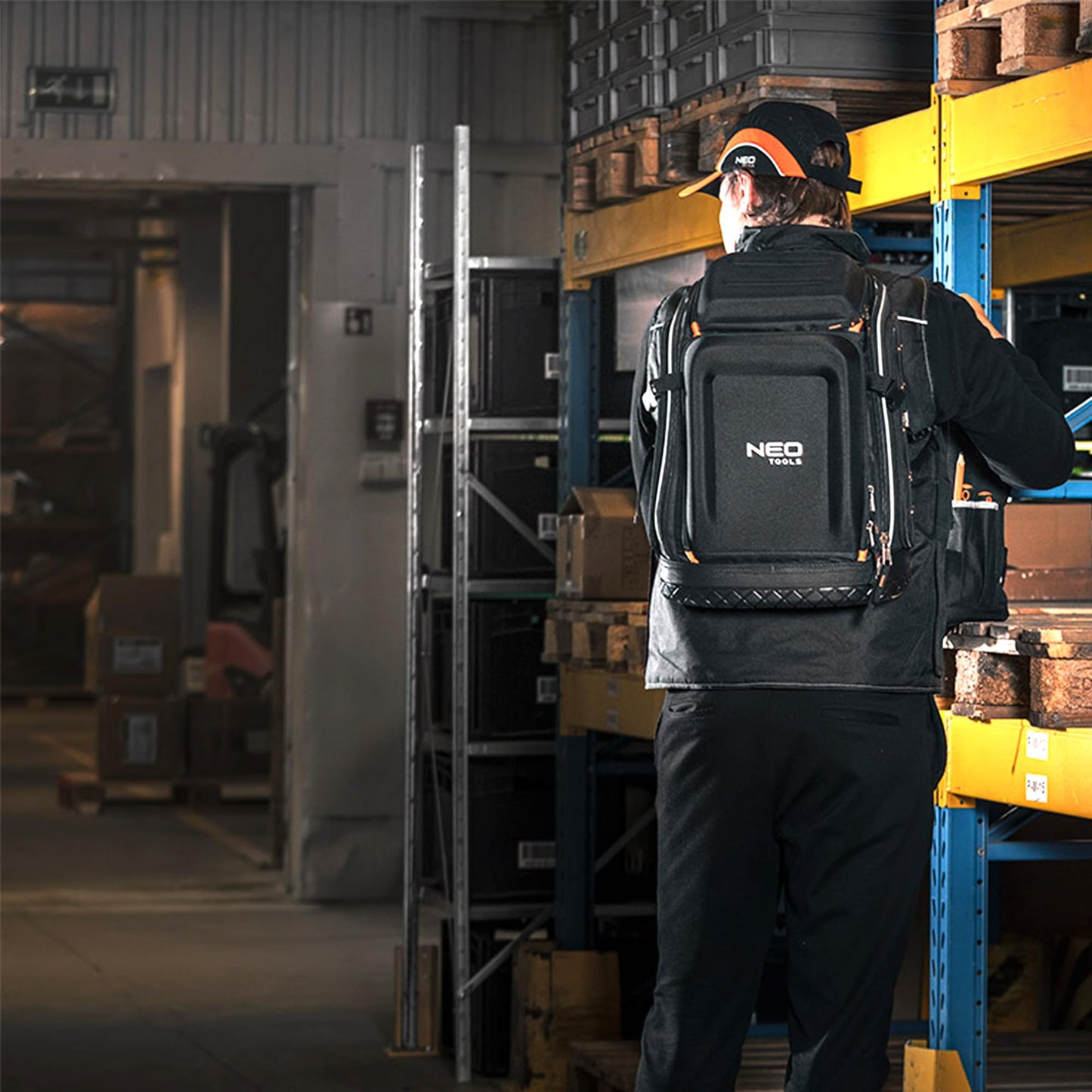 "Robust & Praktisch: 31-teiliges Werkzeugset im strapazierfähigen Rucksack"