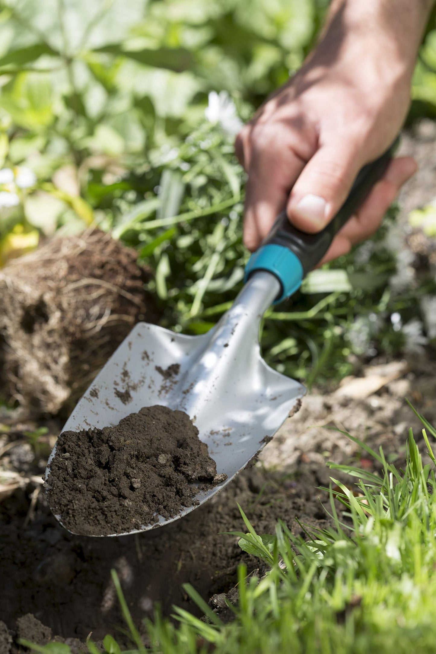 "Perfektes Garten-Set: 3 Ergonomische Werkzeuge für Blumenbeet & Balkon"