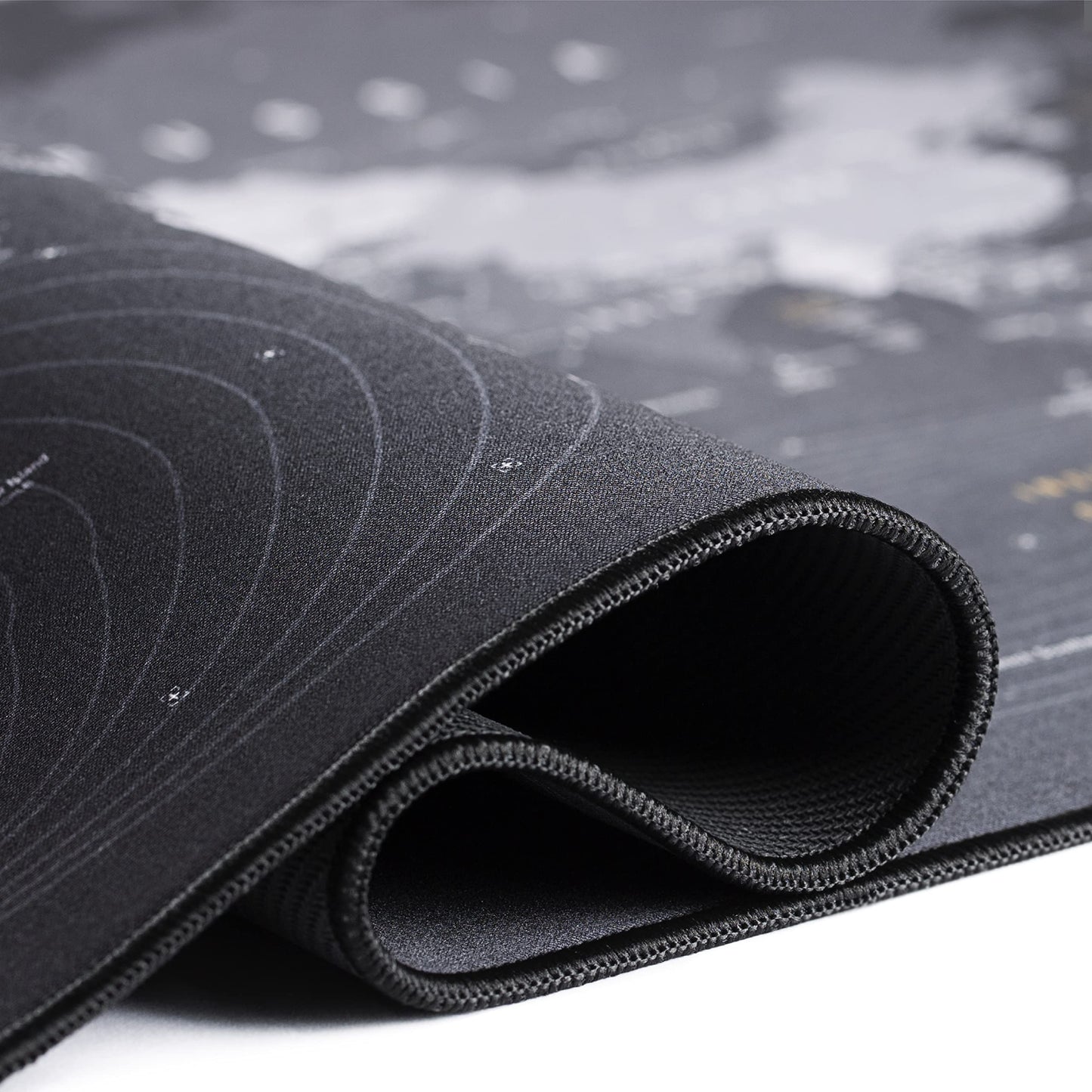 "Präzise Kontrolle: XXL Gaming Mauspad Weltkarte 900x400 mm für Gamer"