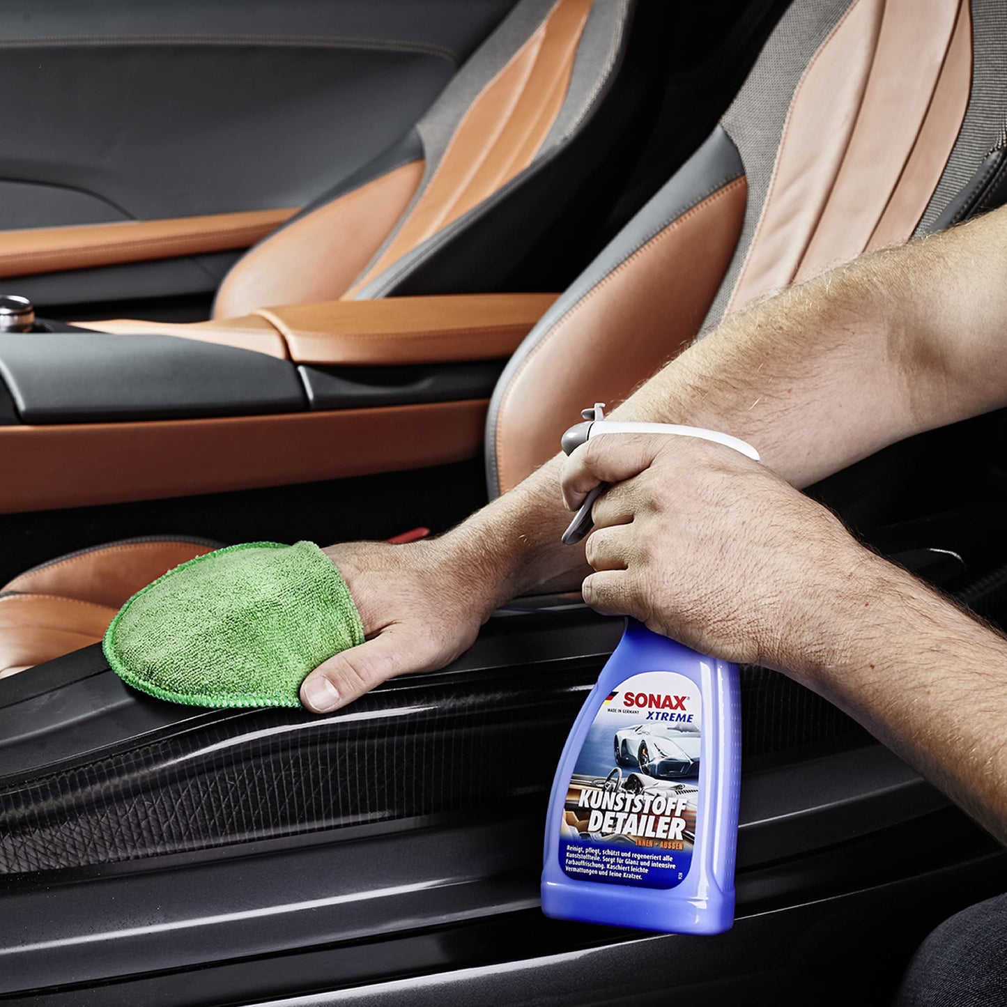 SONAX XTREME KunststoffDetailer Innen + Außen (500 ml) Reinigung, Pflege und Schutz für das gesamte Fahrzeug | Art-Nr. 02552410