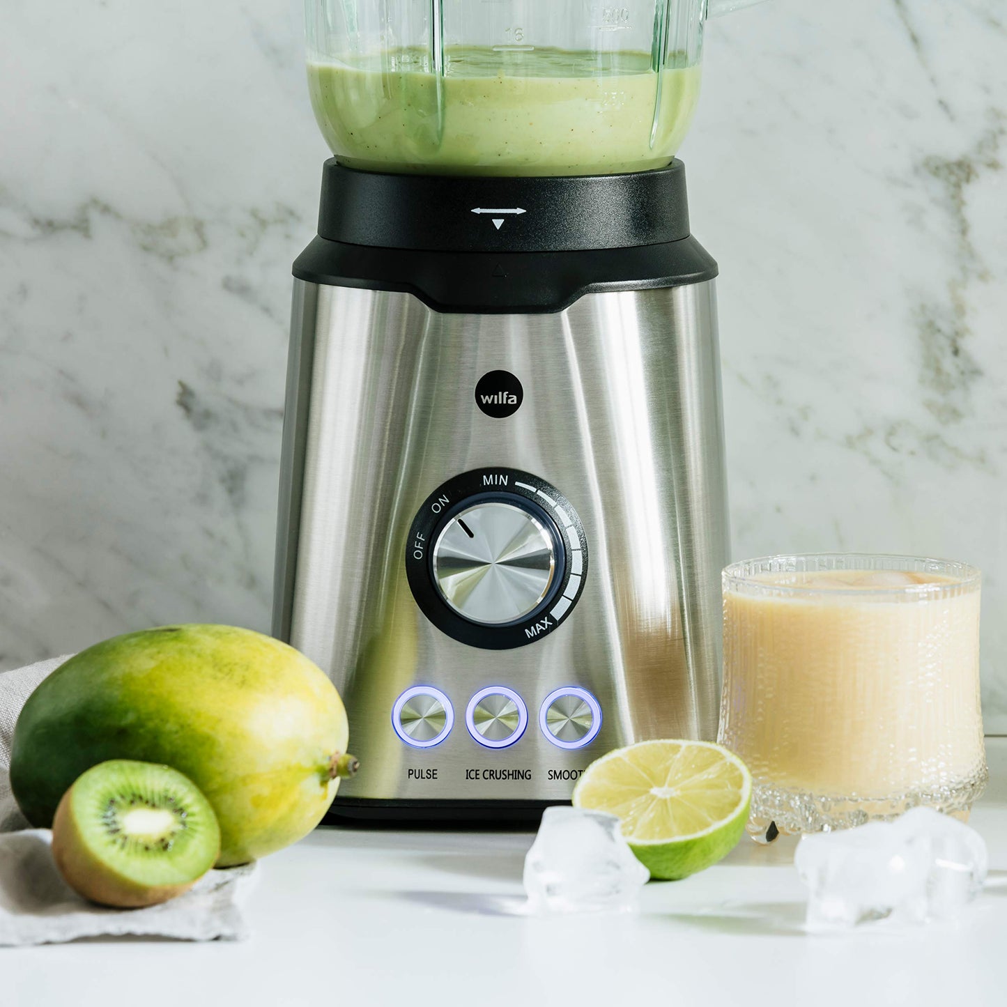 "Leistungsstarker Mixer: 1,5l Glaskrug für perfekte Smoothies, silber"