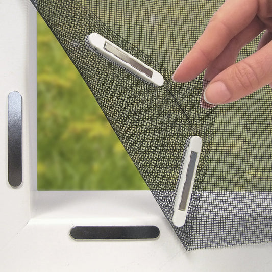 "Einfacher Insektenschutz: Magnetisches Fliegengitter für Fenster, schwarz, 150x130 cm"