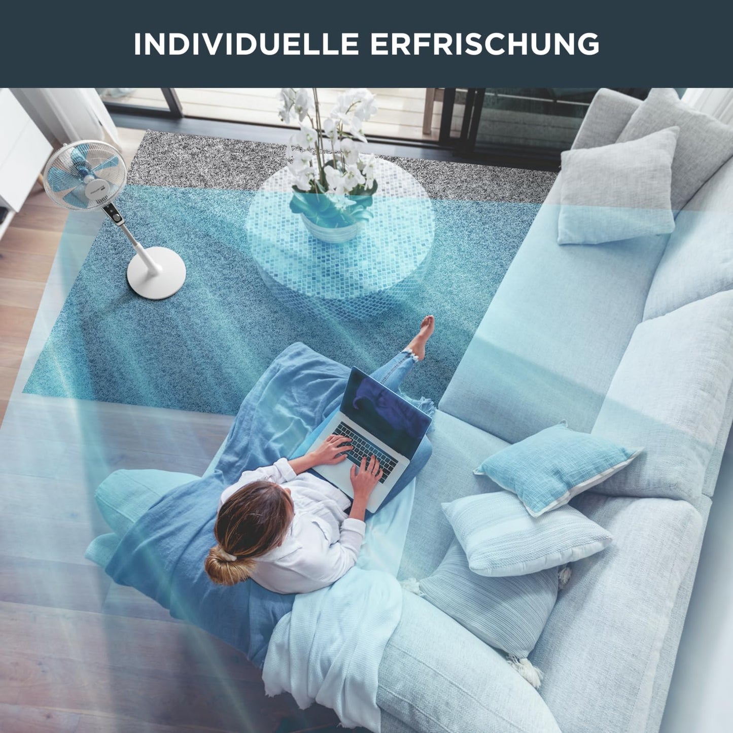 "Erfrischende Stille: Leiser Standventilator in elegantem Weiß/Schwarz"