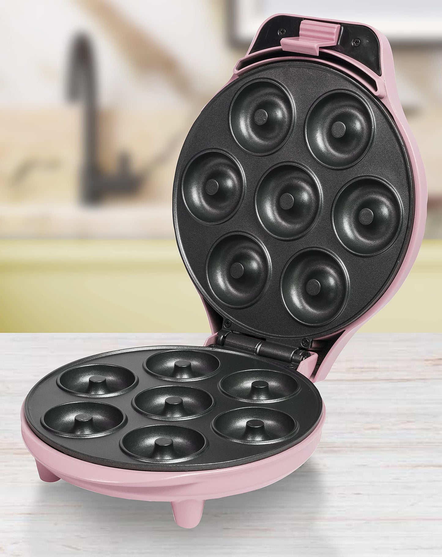 "Backspaß für die ganze Familie: Rosa Mini-Donut Maker für 7 Leckereien!"