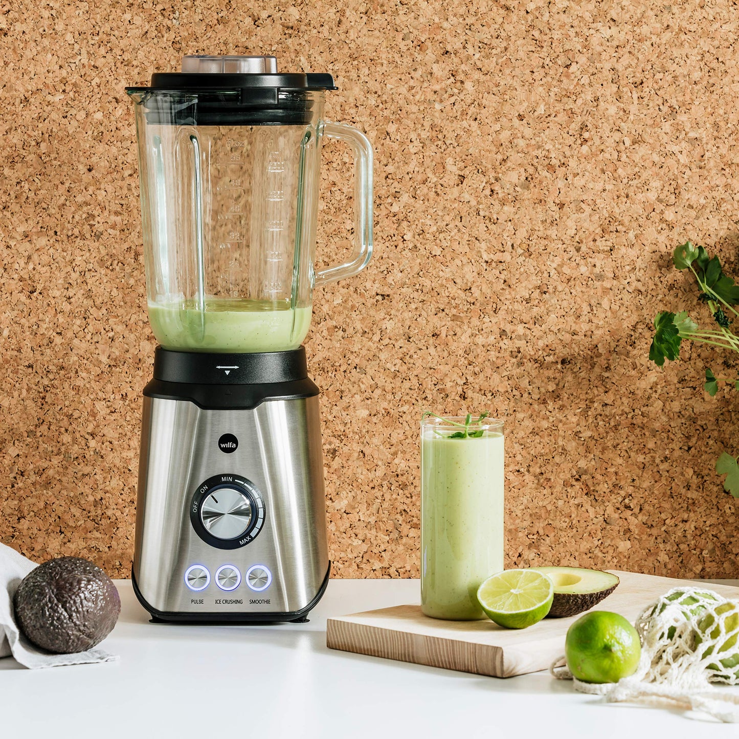 "Leistungsstarker Mixer: 1,5l Glaskrug für perfekte Smoothies, silber"